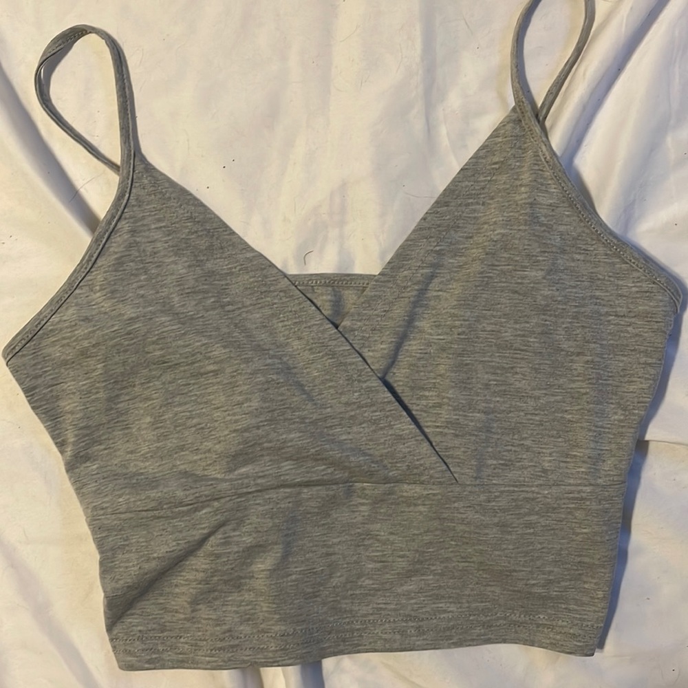Grey v neck crop top